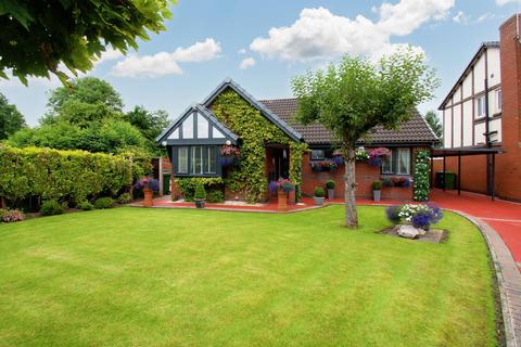 Sandicroft Close, Birchwood, WA3