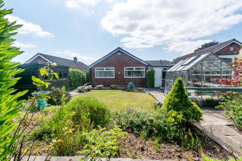 2 bedroom detached bungalow for sale, Falcondale Road, Winwick, WA2