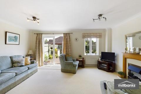 3 bedroom terraced house for sale - Castleton Way, Eye, Suffolk, IP23 7BJ
