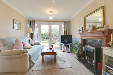 33 Cairngorm Close, Basingstoke, RG22 5DS