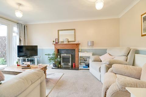 33 Cairngorm Close, Basingstoke, RG22 5DS