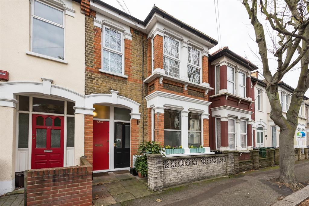 Cavendish Drive, London E11 Terraced house for sale £12,000