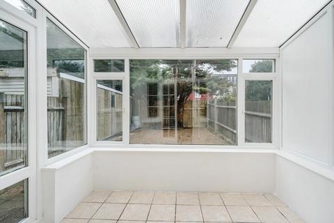 24 Vines Avenue, London, N3 2QD