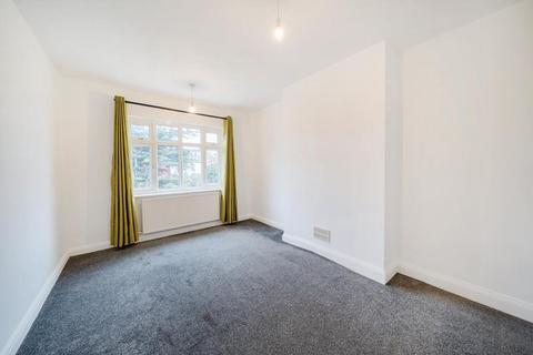 24 Vines Avenue, London, N3 2QD