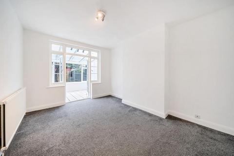 24 Vines Avenue, London, N3 2QD