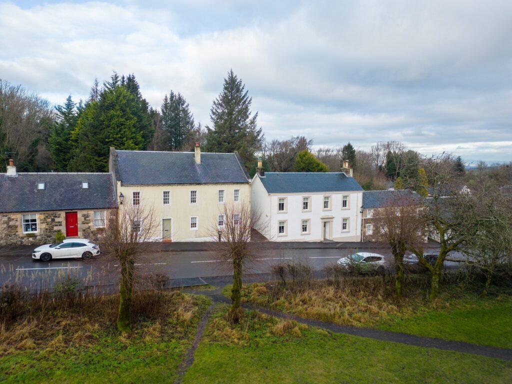 Polnoon Street, Eaglesham 2 bed flat for sale £185,000