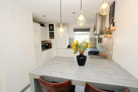 2 Canada Close, Fearnhead, Warrington, WA2 0DG