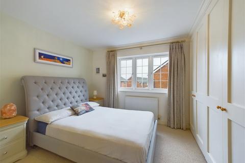3 bedroom end of terrace house for sale - Nelson Road, Horsham RH12