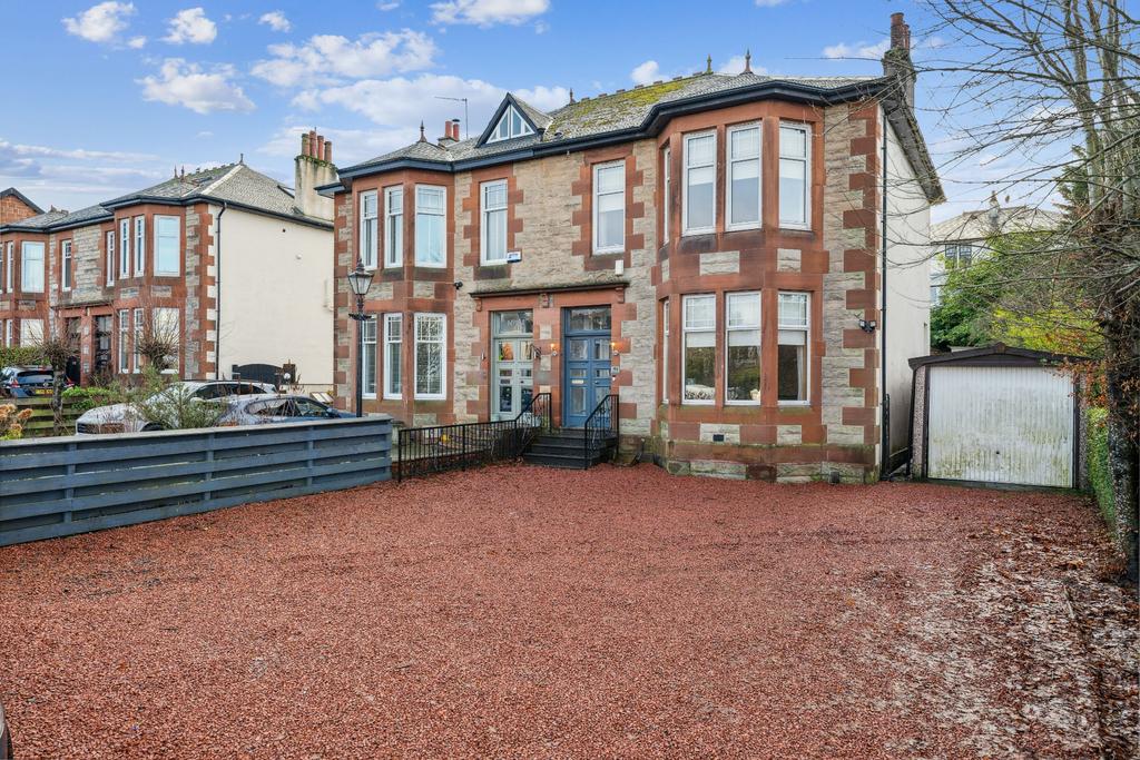 Eastwoodmains Road, Clarkston, Glasgow, G76 7HA 4 bed semidetached