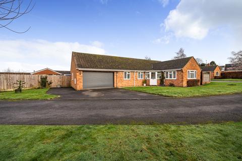 3 bedroom detached bungalow for sale, Jarvis Drive, Eckington, Worcestershire