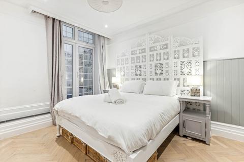 2 bedroom flat to rent, Cornwall Gardens, South Kensington, London