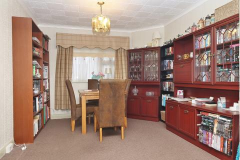 117 Carter Drive, Romford, RM5 2UU