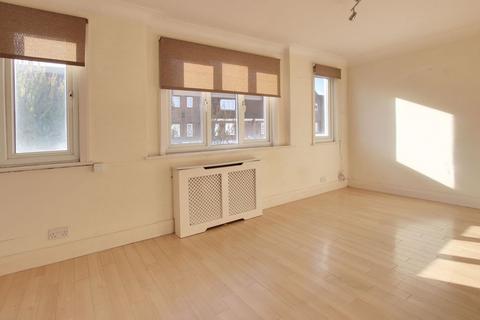 1 bedroom flat for sale, High Street, West Wickham