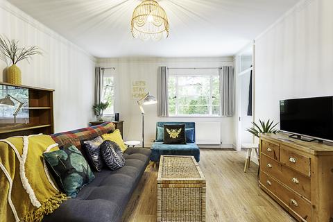 1 bedroom flat to rent, Broadlands, North Hill, London N6