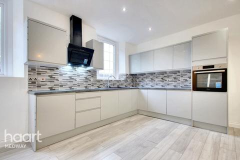 3 bedroom terraced house for sale, Halstow Lane, Upchurch