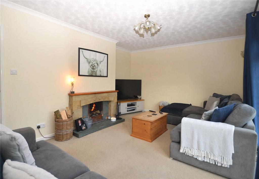 Abbey Close, Curry Rivel, Langport, Somerset, TA10 2 bed bungalow for