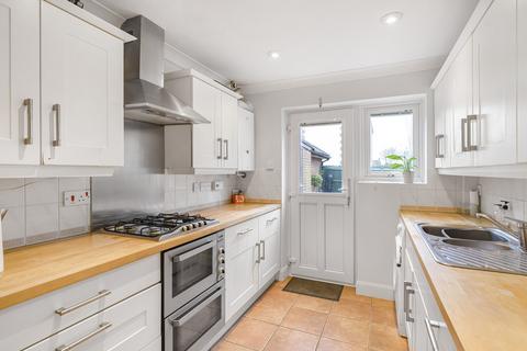 5 Old School Close, Caversfield, Bicester, OX27 8TW