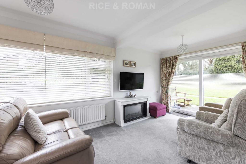 Queens Drive, Leatherhead KT22 1 bed retirement property for sale £