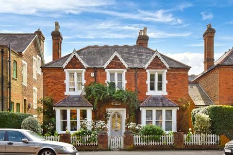 5 bedroom detached house to rent, Frances Road, Windsor, Berkshire