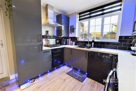 44 Garrison Lane, Chessington, KT9 2LB