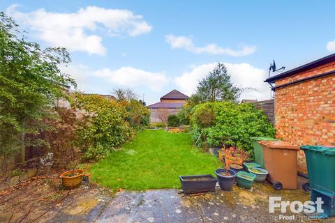 2 bedroom bungalow for sale, Kingston Road, Ashford, Middlesex, TW15