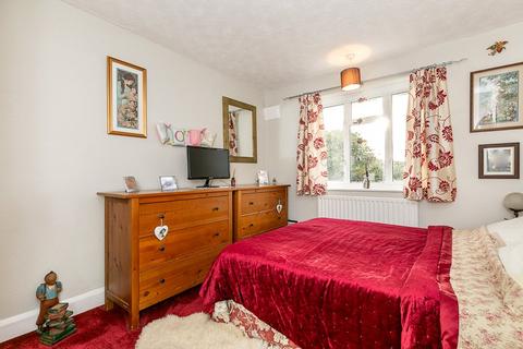 272 Verdant Lane, London, SE6 1TW
