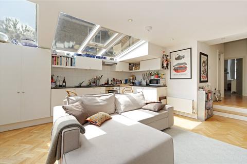2 bedroom apartment to rent, Clifton Avenue, London, W12