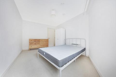 2 bedroom flat to rent, Millstream Road, London