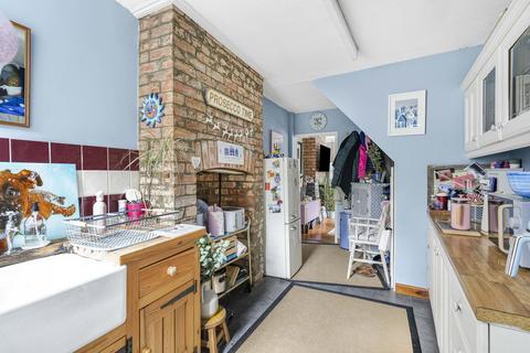 2 bedroom terraced house for sale, North Street, Bicester, OX26