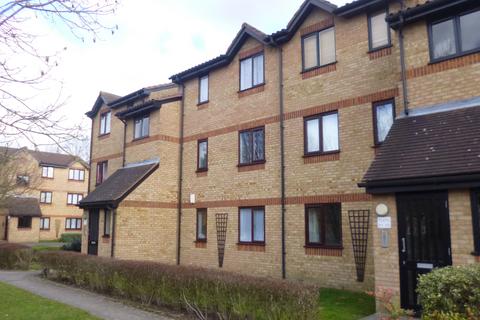 2 bedroom flat for sale, Courtlands Close, Watford, WD24