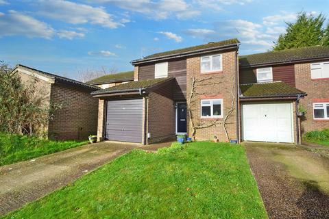 14 Fallow Field, Winchester, SO22 4LY