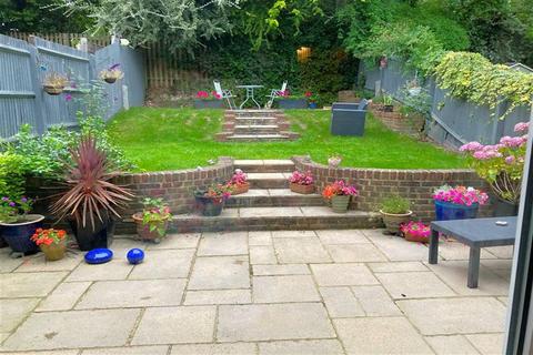 14 Fallow Field, Winchester, SO22 4LY