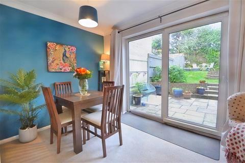 14 Fallow Field, Winchester, SO22 4LY