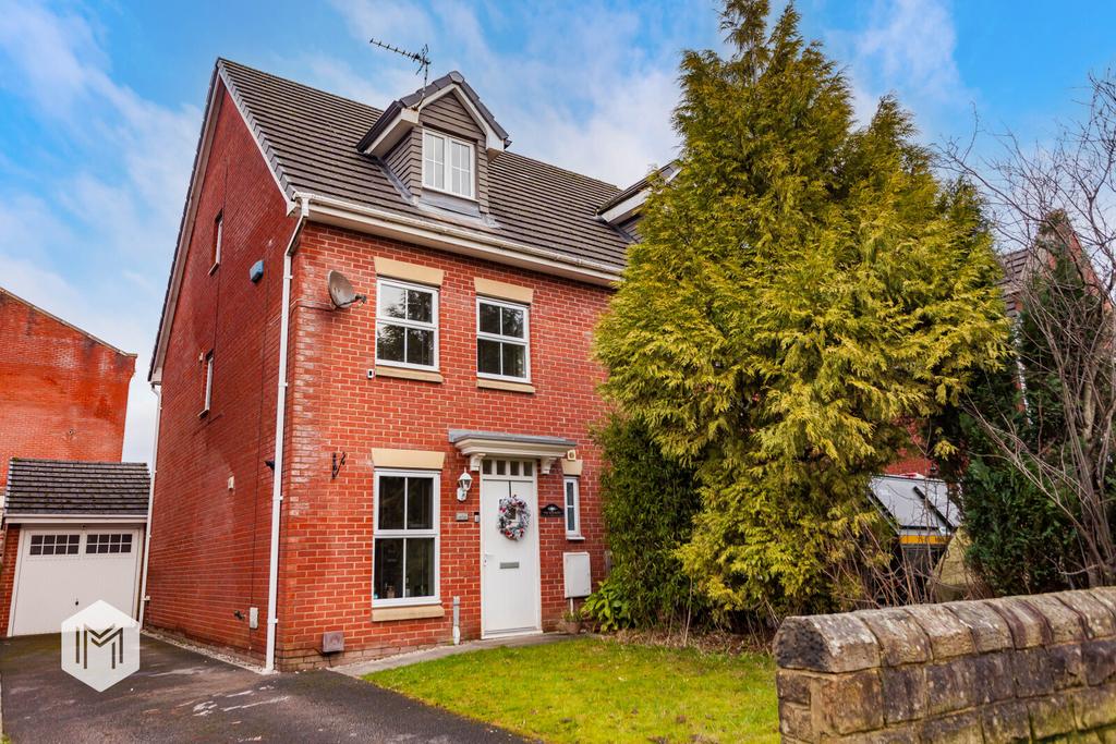 Langdale Mews, Mosley Avenue, Bury, Greater Manchester, BL9 6WE 3 bed