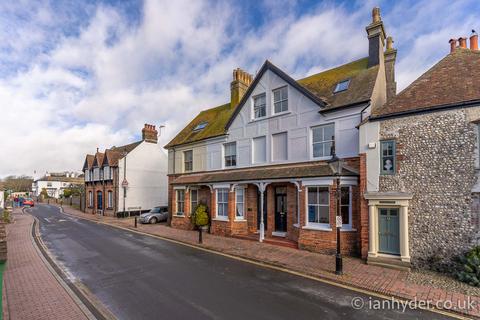 3 bedroom terraced house to rent, High Street, Rottingdean, Brighton BN2