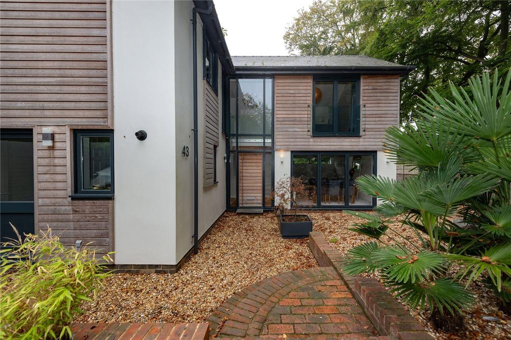 Front Garden Area