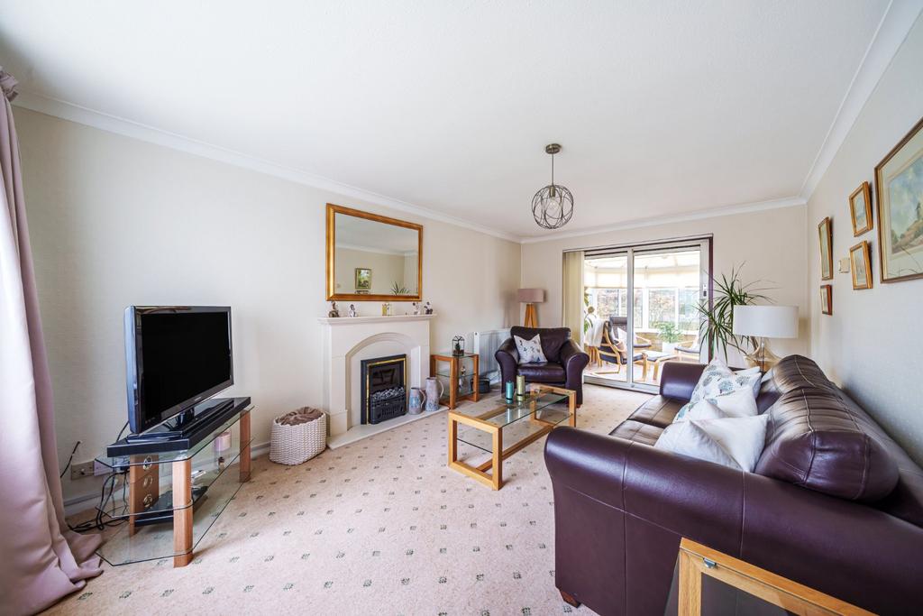 Alexander Drive, Cirencester, Gloucestershire, GL7 4 bed detached house ...