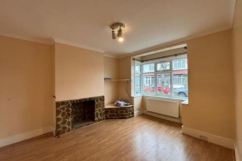 1 Robinhood Close, Mitcham, CR4 1JN