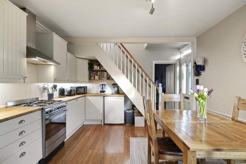 Albert Road, Epsom, KT17 2 bed end of terrace house for sale £499,995
