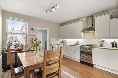 12 Albert Road, Epsom, KT17 4EH