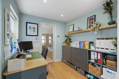 12 Albert Road, Epsom, KT17 4EH
