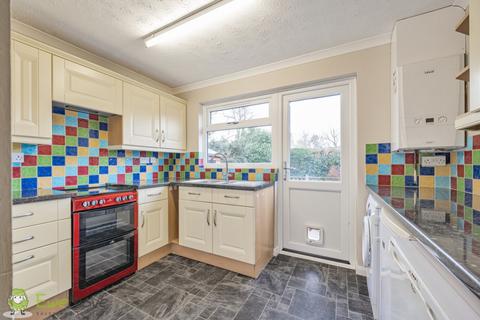 2 bedroom semi-detached house for sale, Weyhill Close, Tadley, Hampshire, RG26