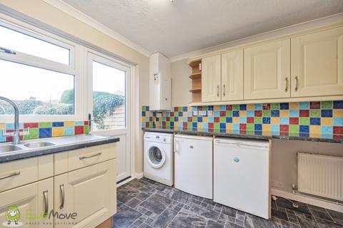 2 bedroom semi-detached house for sale, Weyhill Close, Tadley, Hampshire, RG26