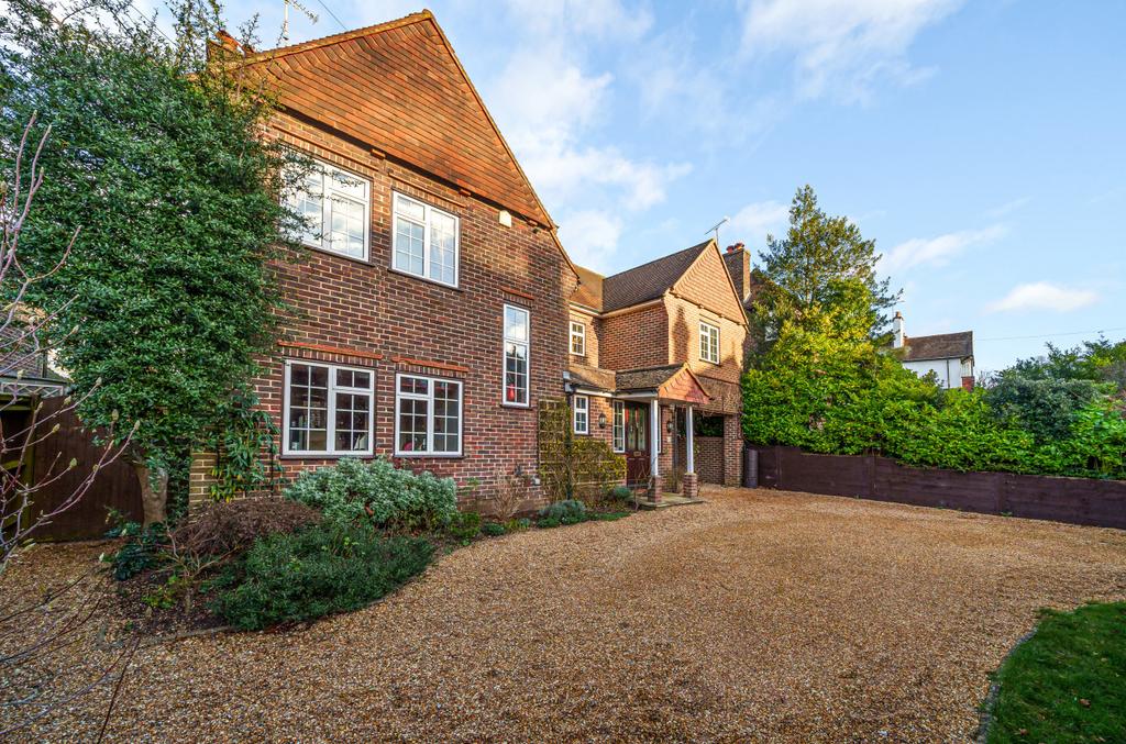 Tilford Road, Farnham, Surrey, GU9 4 bed detached house for sale - £ ...