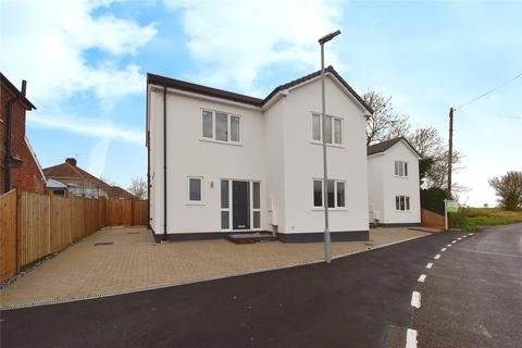 4 bedroom detached house to rent, Faulkbourne Road, Witham, Essex, CM8