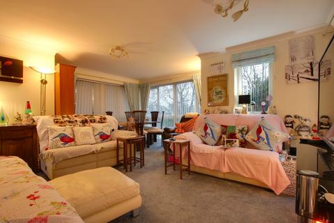 2 bedroom flat for sale - Regents Park, Southampton