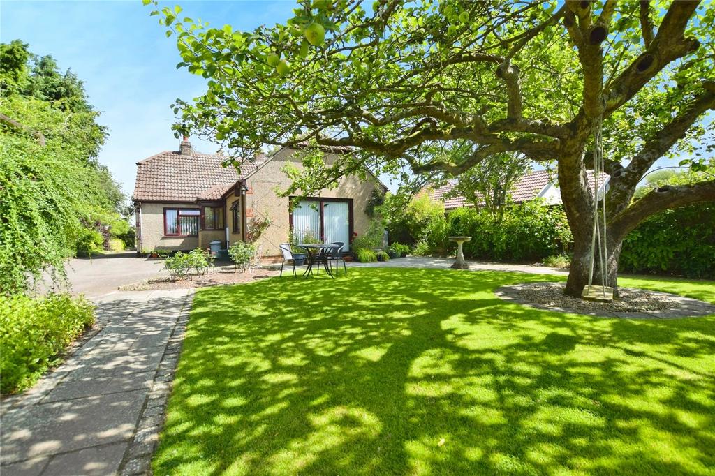 Park Lane, Langham, Colchester, CO4 3 bed bungalow for sale £499,000
