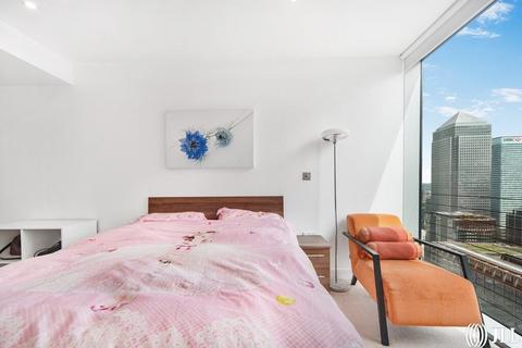 1 bedroom flat for sale, Landmark East, London E14