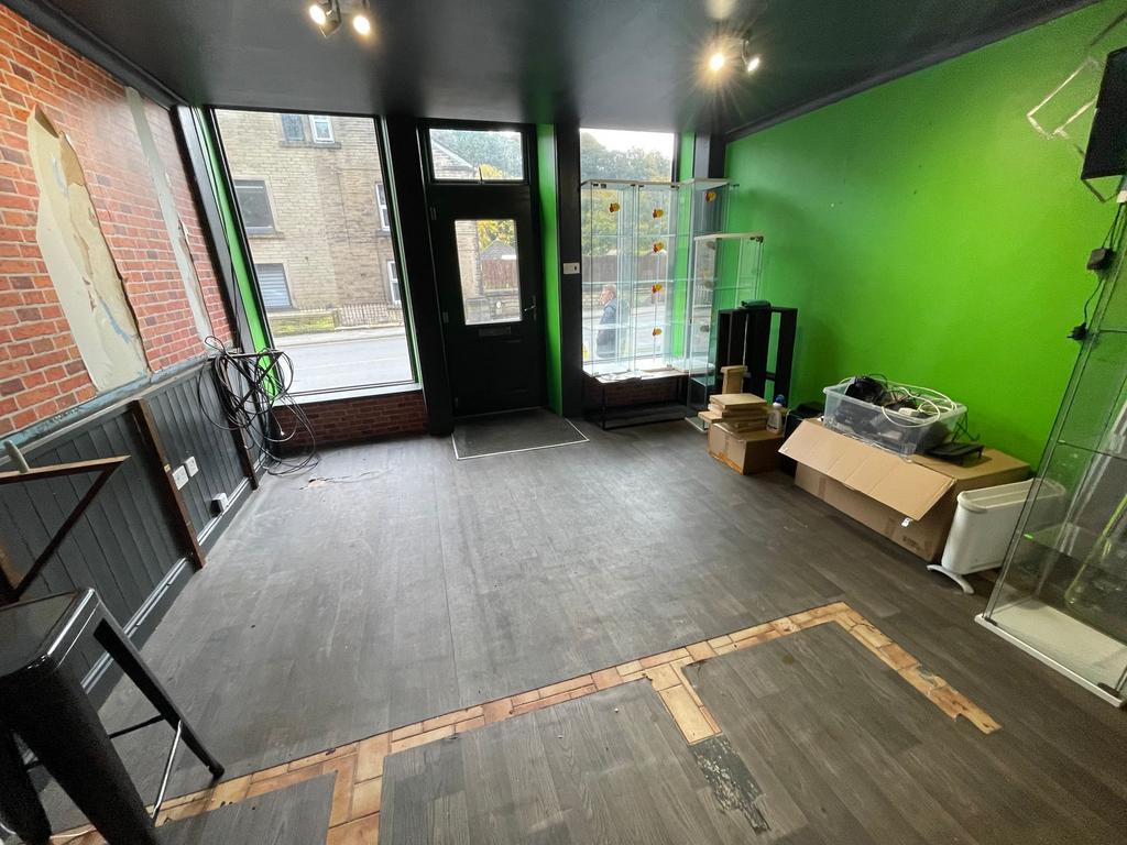 79 Huddersfield Road, Holmfirth HD9 Retail property (high street) to