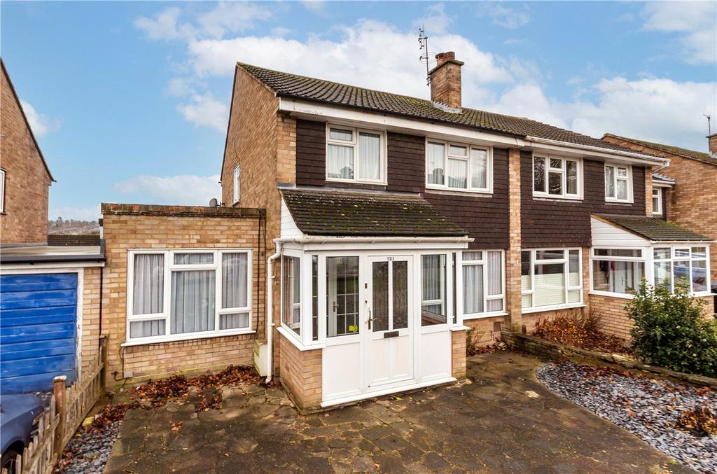 Bridgewater Road, Berkhamsted... 3 bed semidetached house for sale £